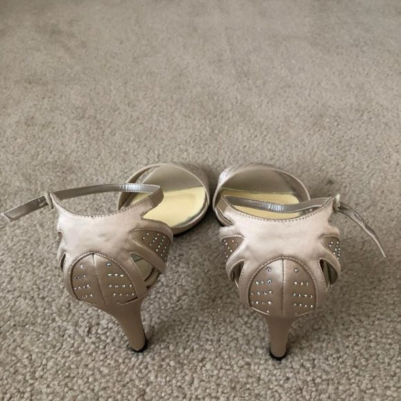 Caparros - Women's Evening Sandals - Champagne - Size 9M - New in box - 9 - Picture 4 of 6